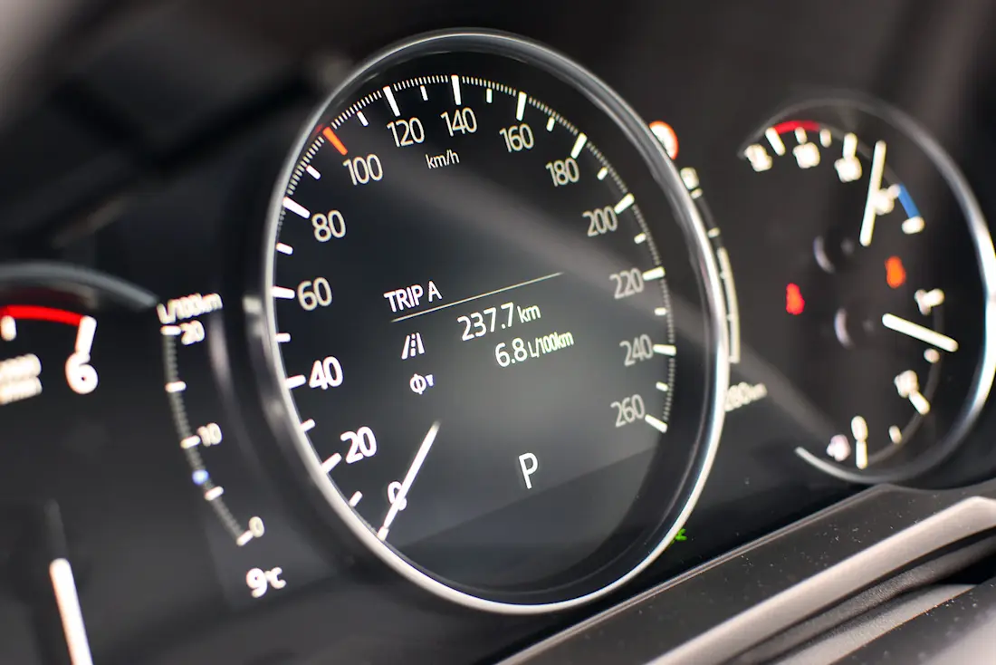 Mazda6-tacho
