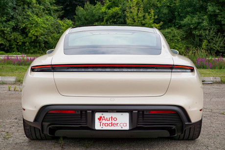 Editorial 2023 porsche taycan gts 230927 05 di