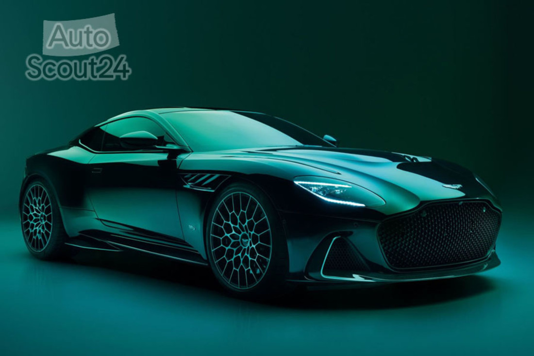 Aston_Martin-DBS770_Ultimate-2024-1600-01.jpg