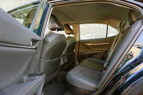 Editorial 2020 toyota camry hybrid xle 15 di