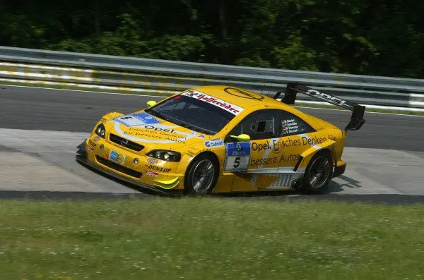 Slide10 Opel Astra Coupé V8