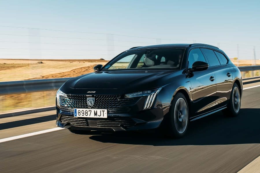 peugeot-508-gama-phev-2023.jpg
