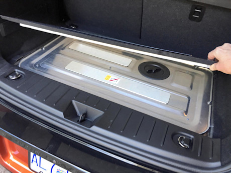 Editorial 2015 bmw i3 with range extender gw 20