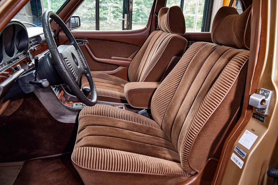 Mercedes-w123 (2).jpg