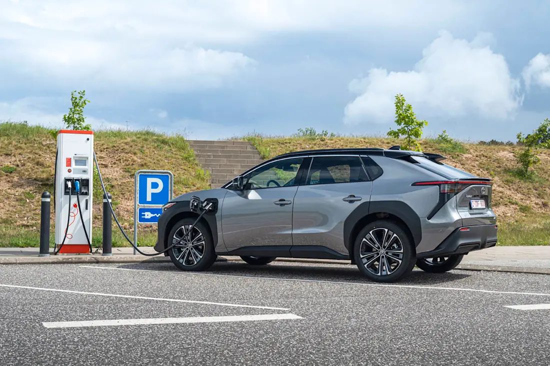 Toyota bZ4X (2022) statisch, achteraanzicht