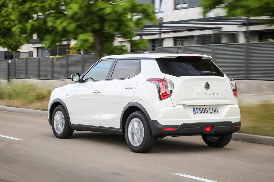 Nuevo Tivoli 1.2 Turbo - placa española (16)