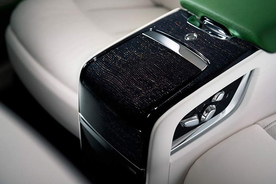 Rolls-Royce-Phantom_Series_II-2023-1280-0e.jpg