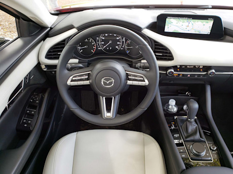Editorial 2019 mazda3 awd 16 sw