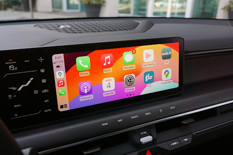 Editorial 2024 kia ev9 land gt line awd td 240417 24 di