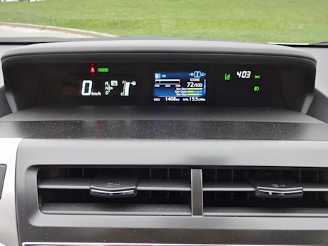 Editorial 2015 toyota prius v sh 30