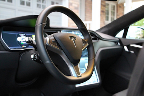 Editorial 2015 tesla model s p85d 23 jy