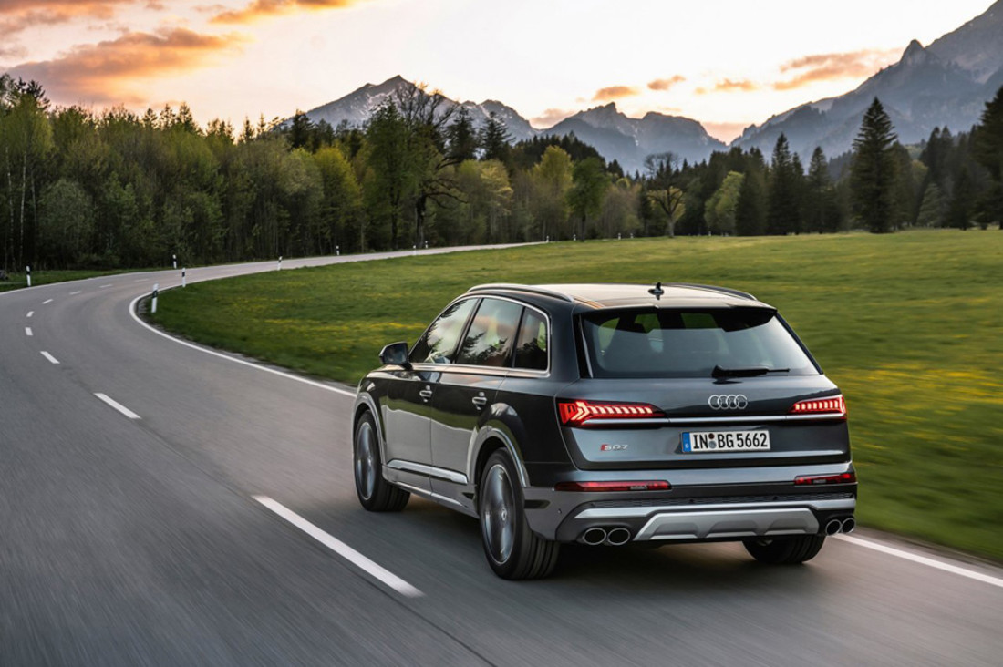 Audi-SQ7_TFSI-2021-1280-1b.jpg
