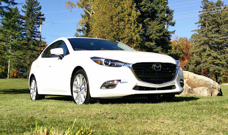 Editorial 2017 mazda3 01 jbe
