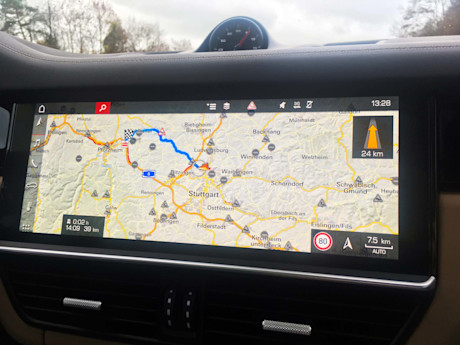 Editorial 2019 porsche cayenne e hybrid 26 lw