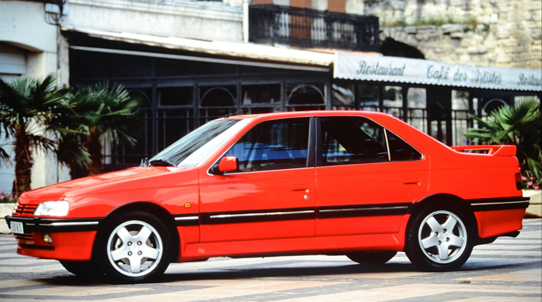 peugeot-405-side