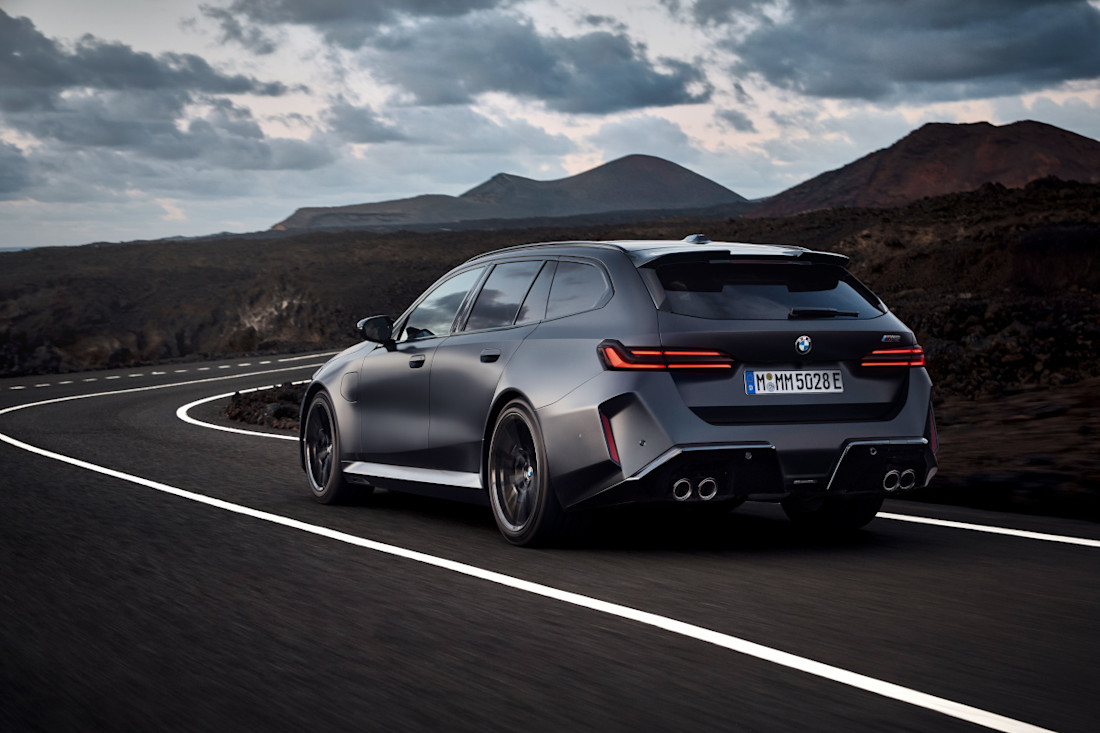 BMW-M5-TOURING-2024 (5).jpg