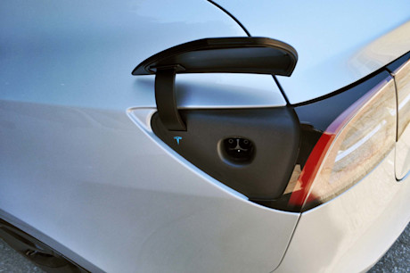 Editorial 2018 tesla model 3 16 mb