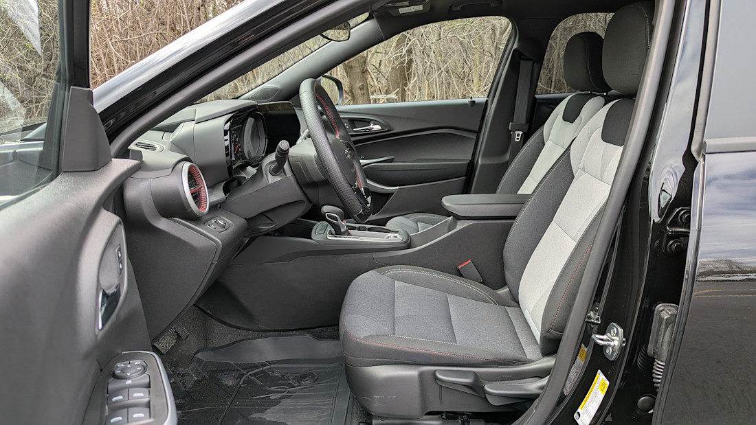 2026 Chevrolet Trax - TD - DB - 260514 - 23.jpg