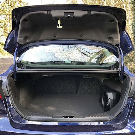 Editorial 2017 ford focus titanium sedan 13 gw