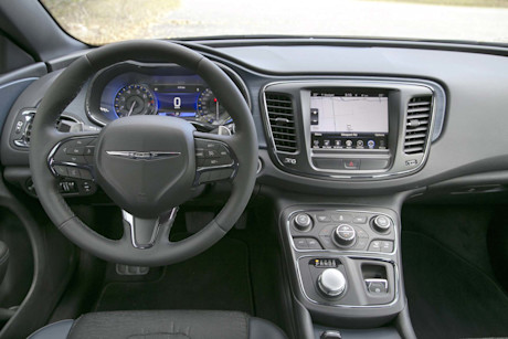 Editorial 2016 chrysler 200s awd jw 13