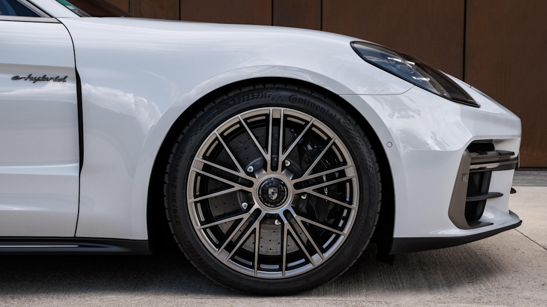 PORSCHE-PANAMERA-GTS-2024 (11).jpg