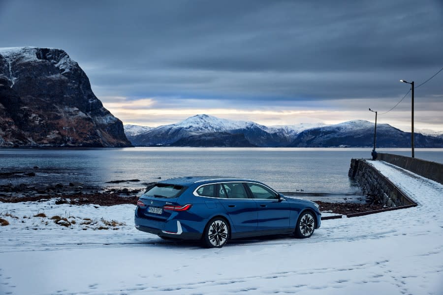 bmw-serie.5-touring-2024.5.jpg
