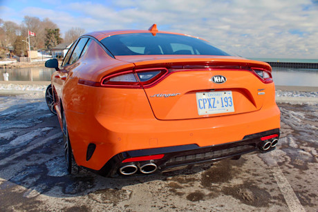 Editorial 2021 kia stinger gt limited neon orange 05 pb