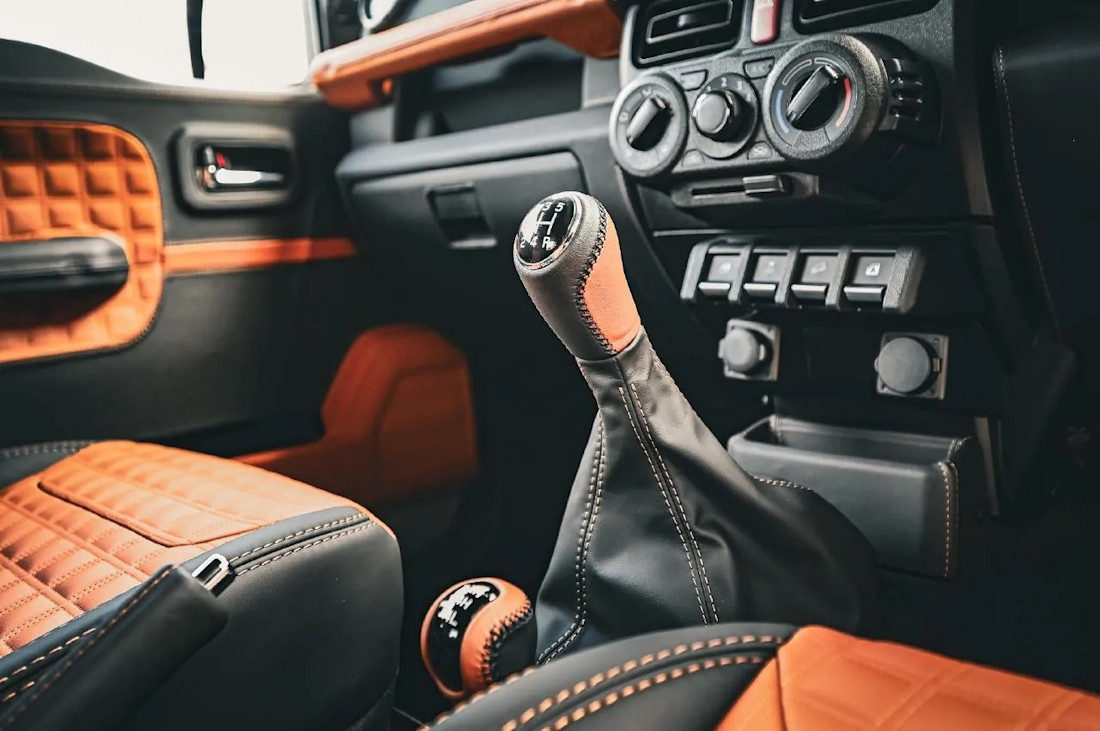 Suzuki-jimny-twisted-2023-autoscout24 (7).jpg