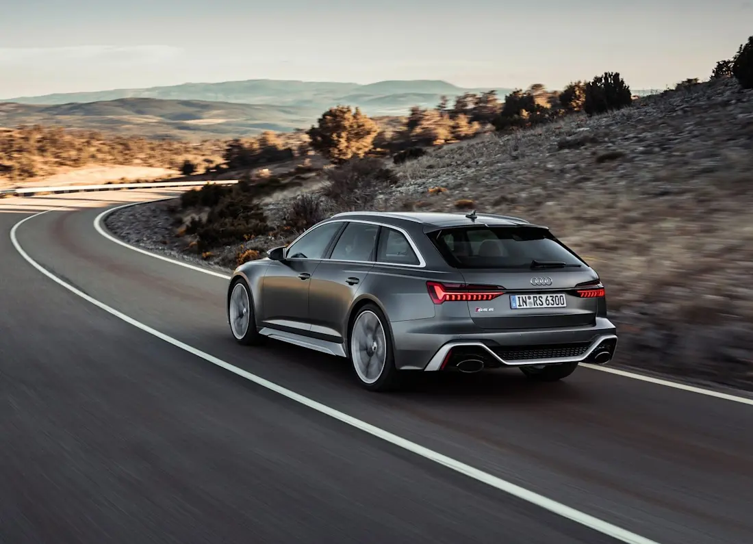  Mit ordentlich Leistung fährt der Audi RS 6 Avant in der oberen Mittelklasse vor und ruft ebenso sportliche Neupreise ab 108.000 Euro auf.