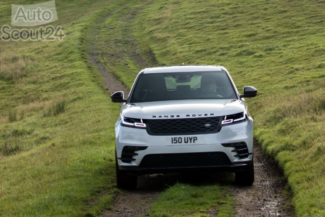 15.RR_Velar_21MY_Offroad_230920 (2).jpg