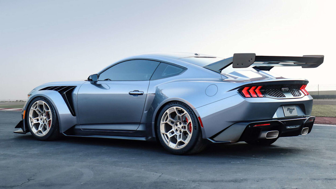 2025 Ford Mustang GTD is a Road-Legal Race Car Built in Canada ...