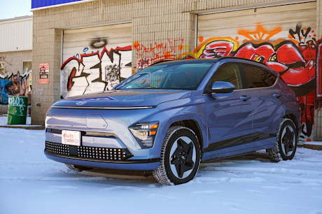 Editorial 2024 hyundai kona electric ultimate td 240404 03 jl