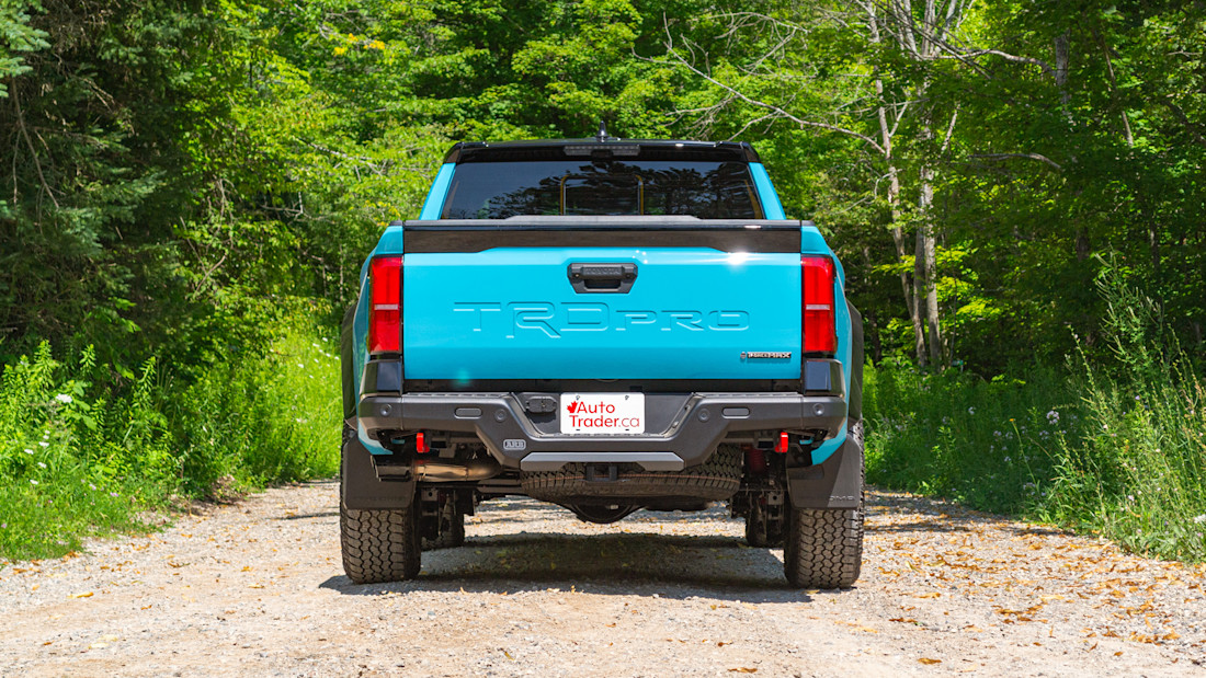 2026 Ford Ranger Raptor v Toyota Tacoma TRD Pro - Comp - KP - 261009 - 36.jpg