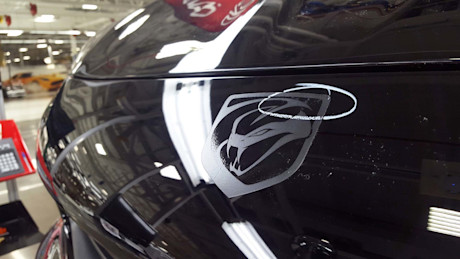 Editorial 15 jp building a dodge viper