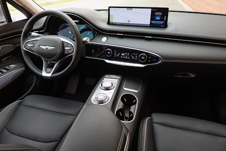 Editorial 2023 genesis electrified gv70 prestige td 230810 20 jm