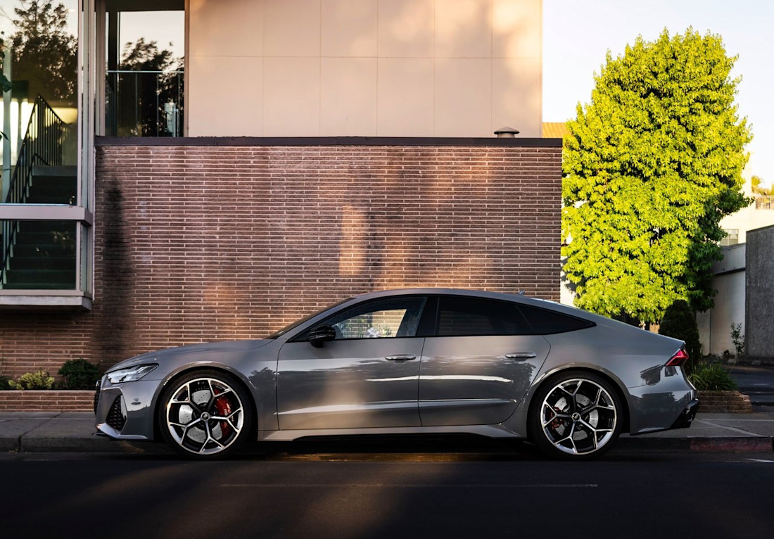 Audi-RS7 Sportback performance-2023-Seitenansicht