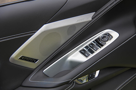 Editorial 2021 chevrolet corvette stingray 3lt convertible 39 dw