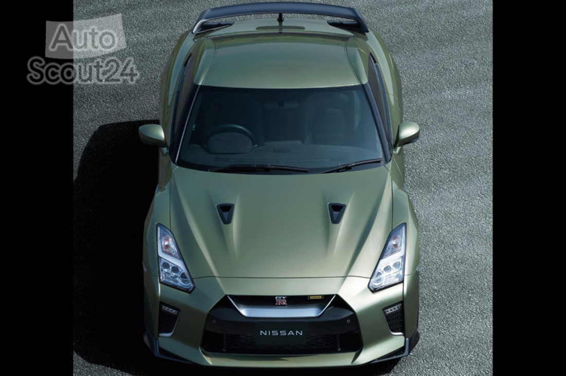 Nissan-GT-R_T-spec-2022-1600-15.jpg
