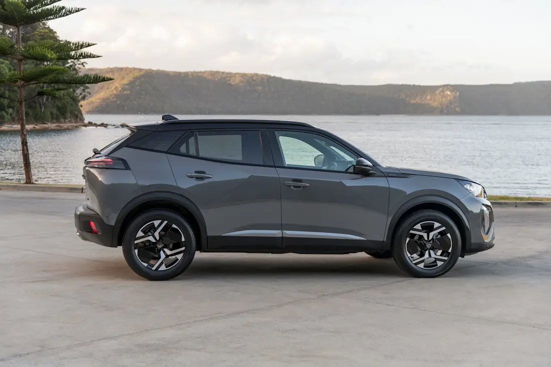peugeot 2008 gt 74