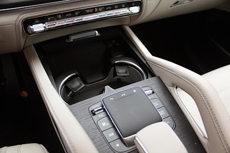 Editorial 2024 mercedes benz gle 450e td 231107 21 pb