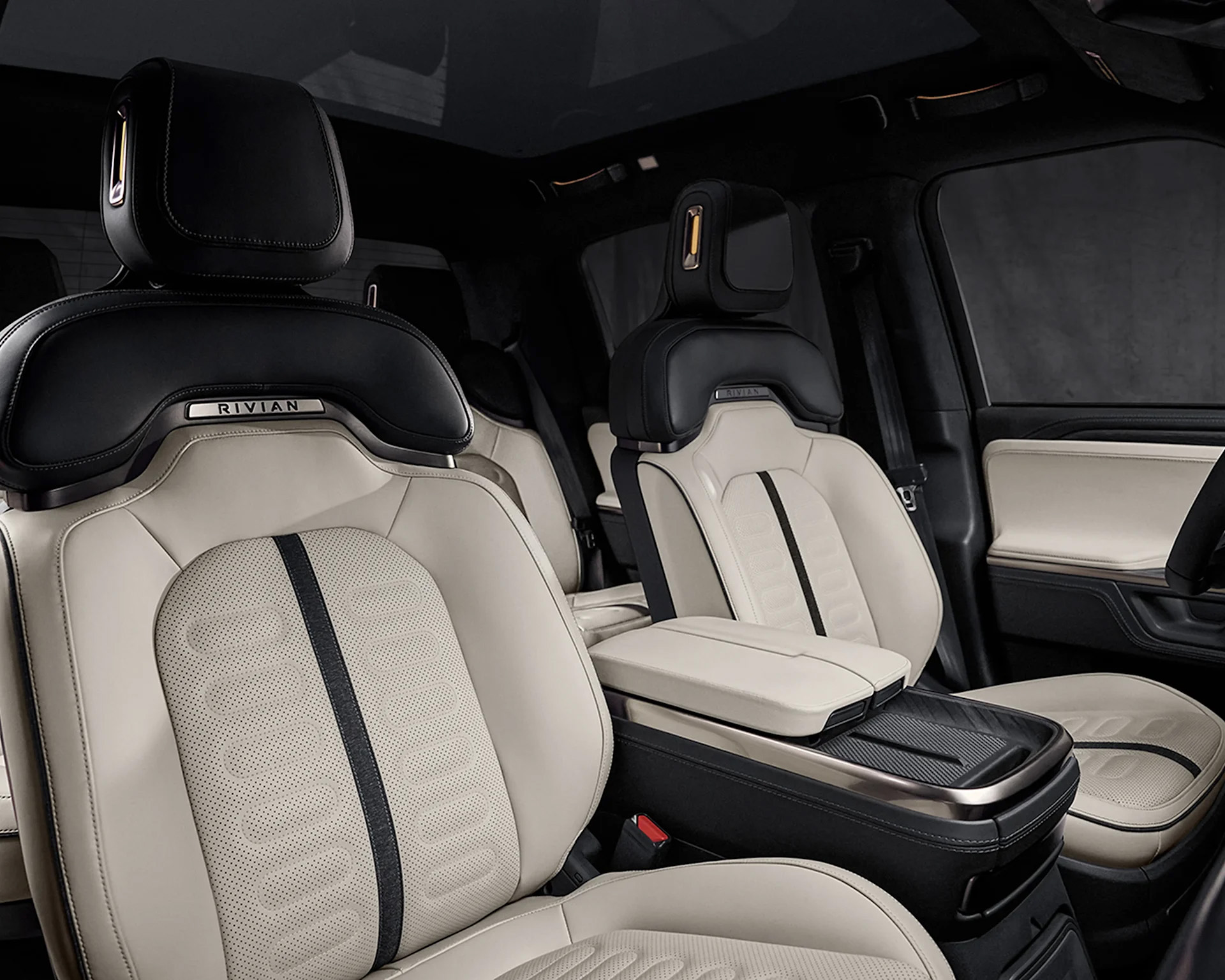 Rivian Unveils its First-Ever Special Edition, the Off-Road Ready R1 C ...