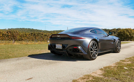Editorial 2020 aston martin vantage 09 bh