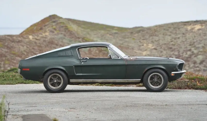 la-mustang-etait-restee-au-garage-jusqu-a-ce-que-sean-kiernan-la-repare-et-se-mette-a-l-exposer-apres-la-mort-de-son-pere-en-2014-photo-mecum-auctions-1578930526