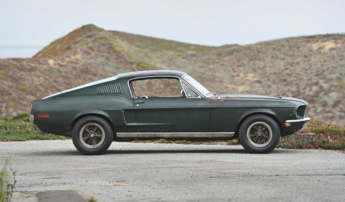 la-mustang-etait-restee-au-garage-jusqu-a-ce-que-sean-kiernan-la-repare-et-se-mette-a-l-exposer-apres-la-mort-de-son-pere-en-2014-photo-mecum-auctions-1578930526.jpg
