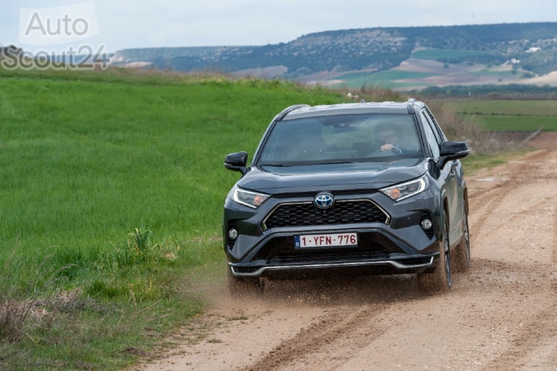 Toyota RAV4 Plug-in - Presentación Valladolid (39) (1).jpg