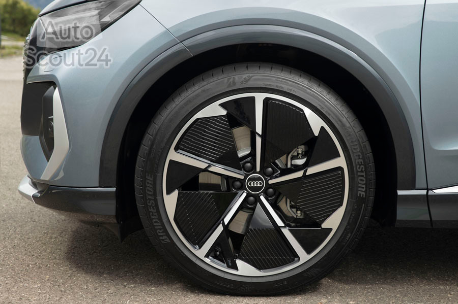 Audi_Q4_Etron-151.jpg