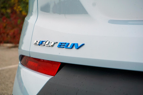 Editorial 2022 chevrolet bolt euv premier 12 di 01