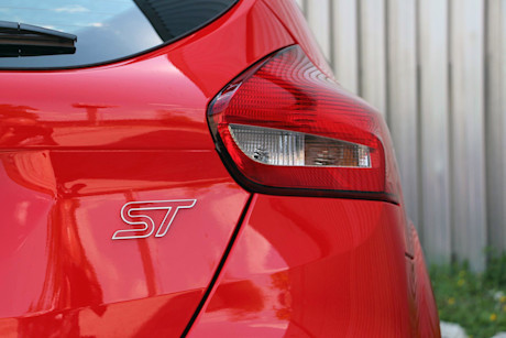Editorial 2015 ford focus st jy 06