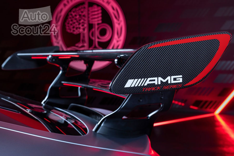 Mercedes-Benz-AMG_GT_Track_Series-2023-1600-0a.jpg
