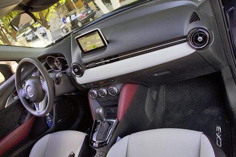 Editorial 2016 mazda cx 3 jy 37